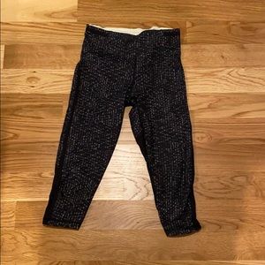 Lululemon cropped leggings
